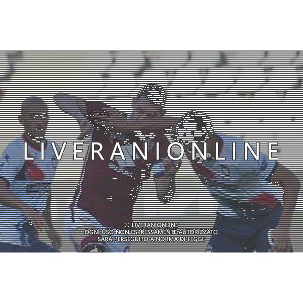 Torino 08.11.2020 Stadio Olimpico Grande Torino ©Alessandro Falzone/Agenzia Aldo Liverani Torino vs Crotone Serie A Tim 2020-2021 Nella foto : ANDREA BELOTTI- LISANDRO MAGALLAN ©Falzone / AGENZIA ALDO LIVERANI SAS