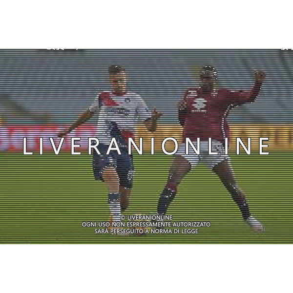 Torino 08.11.2020 Stadio Olimpico Grande Torino ©Alessandro Falzone/Agenzia Aldo Liverani Torino vs Crotone Serie A Tim 2020-2021 Nella foto : WILFRID SINGO-ARKADIUSZ RECA ©Falzone / Agenzia Aldo Liverani Sas