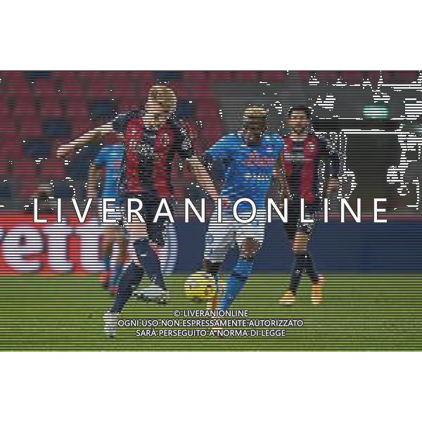 Bologna Calcio vs SSC Napoli - Italian soccer Serie A match 2020/2021, 08 November 2020 Dall\'Ara stadium, Bologna, Italy Photo showing: Jerdy Schouten (Bologna) fights for the ball against Victor Osimhen (Napoli) @LM/Ettore Griffoni AG ALDO LIVERANI SAS