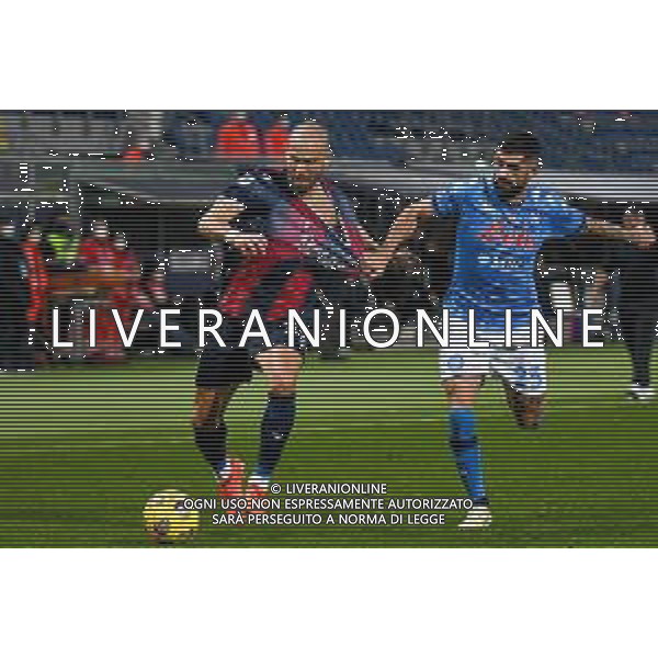 Bologna Calcio vs SSC Napoli - Italian soccer Serie A match 2020/2021, 08 November 2020 Dall&#39;Ara stadium, Bologna, Italy Photo showing: Lorenzo De Silvestri (Bologna) hampered by Elseid Hysaj (Napoli) @LM/Ettore Griffoni AG ALDO LIVERANI SAS