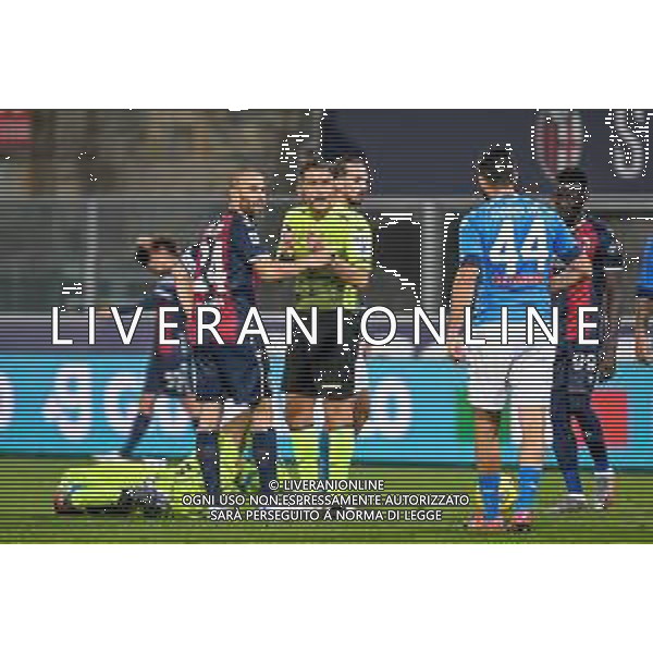 Bologna Calcio vs SSC Napoli - Italian soccer Serie A match 2020/2021, 08 November 2020 Dall&#39;Ara stadium, Bologna, Italy Photo showing: Kostas Manolas (Napoli) talking with the referee of the match Fabrizio Pasqua asking penalty for the foul of Rodrigo Palacio (Bologna) on David Ospina (Napoli) @LM/Ettore Griffoni AG ALDO LIVERANI SAS
