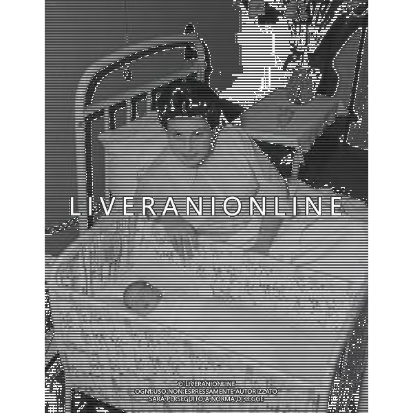 RETROSPETTIVA SILVANA MANGANO ATTRICE NELLA FOTO SILVANA MANGANO IN OSPEDALE PER LA NASCITA DEL PRIMO FIGLIO CON IL MARITO DINO DE LAURENTIIS AG ALDO LIVERANI SAS