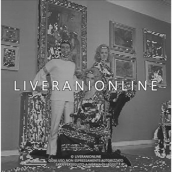 Le sorelle GEMELLE ALICE ed ELLEN KESSLER - RETROSPETTIVA Nella Foto a Milano nel febbraio del 1971 con Sandro Massimini ©Archivio Giovanni Liverani / AGENZIA ALDO LIVERANI SAS