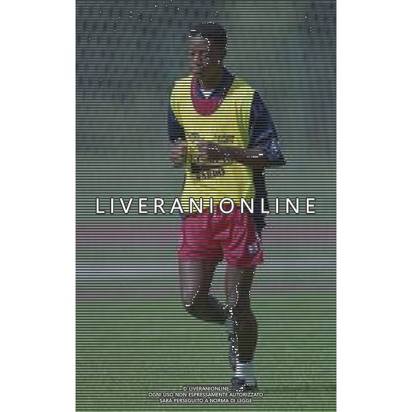 24-07-1998 ALLENAMENTO CAGLIARI CALCIO NELLA FOTO MOHAMED KALLON AG ALDO LIVERANI SAS