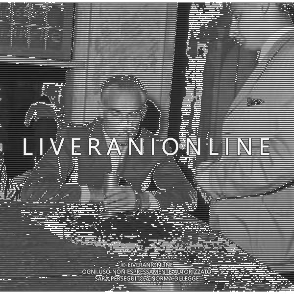ALBERTO MORAVIA SCRITTORE ITALIANO - RETROSPETTIVA NELLA FOTO NEL 1957 AL PREMIO STREGA ©Archivio Giovanni Liverani / AG. ALDO LIVERANI SAS