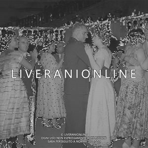 ALBERTO MORAVIA SCRITTORE ITALIANO - RETROSPETTIVA NELLA FOTO CON GINA LOLLOBRIGIDA ©Archivio Giovanni Liverani / AG. ALDO LIVERANI SAS