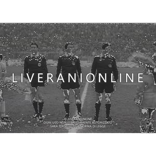 22-01-1984 CREMONA CAMPIONATO DI CALCIO SERIE B CREMONESE PERUGIA 3-1 NELLA FOTO ARBITRO PIETRO D\'ELIA AG ALDO LIVERANI SAS