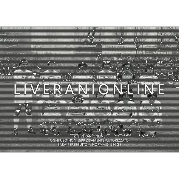 22-01-1984 MONZA CAMPIONATO DI CALCIO SERIE B MONZA PALERMO 1-0 NELLA FOTO LA FORMAZIONE DEL PALERMO CALCIO 1983-1984 AG ALDO LIVERANI SAS