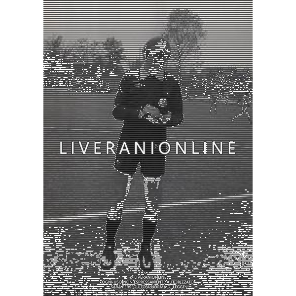 13-11-1983 MONZA CAMPIONATO DI CALCIO SERIE B MONZA -EMPOLI 2-1 NELLA FOTO ARBITRO MARIO FACCHIN AG ALDO LIVERANI SAS