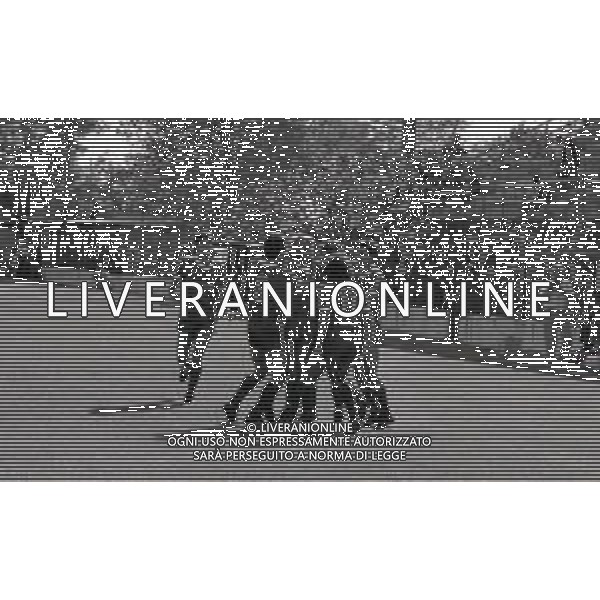 18-09-1983 MONZA CAMPIONATO DI CALCIO SERIE B MONZA TRIESTINA 3-0 NELLA FOTO ABBRACCI GIOCATORI MONZA DOPO IL GOAL AG ALDO LIVERANI SAS