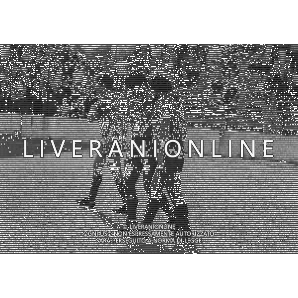 18-09-1983 MONZA CAMPIONATO DI CALCIO SERIE B MONZA TRIESTINA 3-0 NELLA FOTO ABBRACCI GIOCATORI MONZA DOPO IL GOAL AG ALDOL IVERANI SAS
