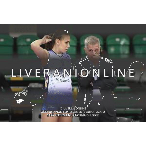 Il Bisonte Firenze vs VBC Epiu Casalmaggiore - Volleyball Italian Serie A1 Women match 2020/2021, 14 November 2020 Mandela Forum, florence, Italy Photo showing: Anastasia Guerra (Il Bisonte Firenze) talking with the coach Marco Mencarelli @LM/Filippo Tomasi / AGENZIA ALDO LIVERANI SAS