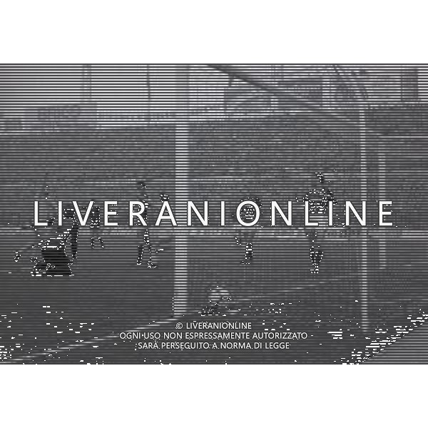 25-11-1984 TORINO CAMPIONATO DI CALCIO SERIE A TORINO VERONA 1-2 NELLA FOTO GOAL LUCIANO MARANGON AG ALDO LIVERANI SAS