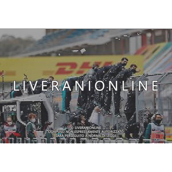 Mercedes AMG F1 celebrate victory and the World Championship for Lewis Hamilton (GBR) Mercedes AMG F1. 15.11.2020. Formula 1 World Championship, Rd 14, Turkish Grand Prix, Istanbul, Turkey, Race Day. - www.xpbimages.com, EMail: requests@xpbimages.com © Copyright: Staley / XPB Images / AGENZIA ALDO LIVERANI SAS - ITALY ONLY EDITORIAL USE ONLY