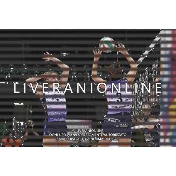 Il Bisonte Firenze vs VBC Epiu Casalmaggiore - Volleyball Italian Serie A1 Women match 2020/2021, 14 November 2020 Mandela Forum, florence, Italy Photo showing: Charlie Cambi (Il Bisonte Firenze) with Yvon Belien @LM/Filippo Tomasi AG ALDO LIVERANI SAS