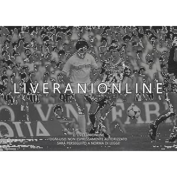 16-09-1984 VERONA CAMPIONATO DI CALCIO SERIE A VERONA NAPOLI 3-1 NELLA FOTO DANIEL BERTONI E LUCIANO MARANGON AG ALDO LIVERANI SAS