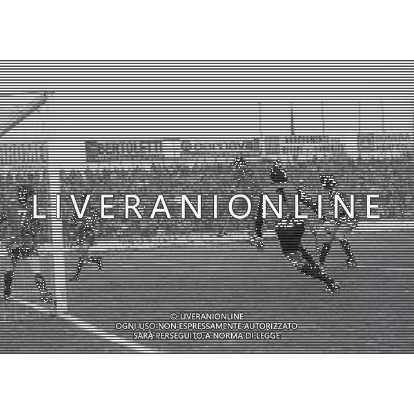 02-03-1986 BRESCIA CAMPIONATO DI CALCIO SERIE B BRESCIA GENOA 1-0 NELLA FOTO GOAL ALESSANDRO CHIODINI AG ALDO LIVERANI SAS