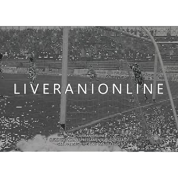 22-01-1989 CREMONA CAMPIONATO DI CALCIO SERIE B CREMONESE-LICATA 4-2 NELLA FOTO DOPO GOAL ATTILIO LOMBARDO AG ALDO LIVERANI SAS