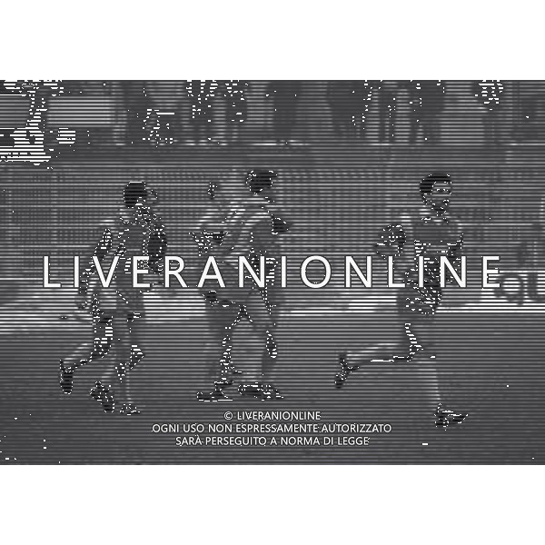 22-01-1989 CREMONA CAMPIONATO DI CALCIO SERIE B CREMONESE-LICATA 4-2 NELLA FOTO ABBRACCI GIOCATORI LICATA DOPO IL GOAL AG ALDO LIVERANI SAS