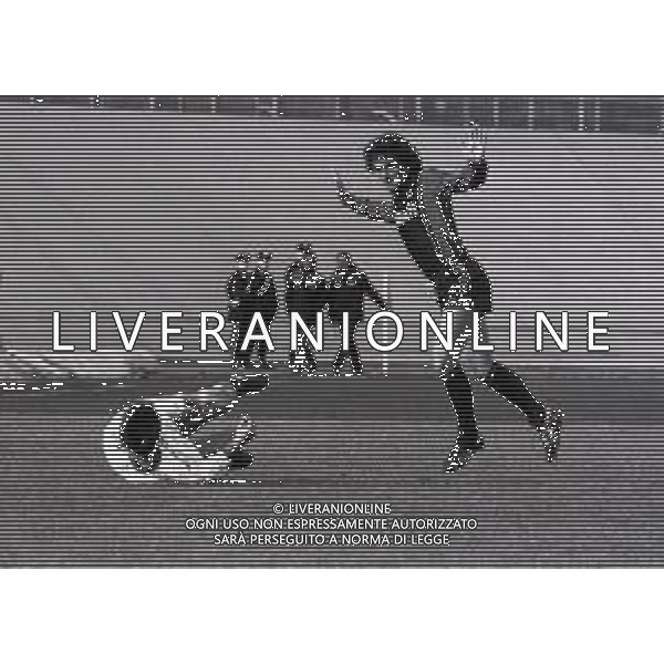 23-12-1984 VARESE CAMPIONATO DI CALCIO SERIE B VARESE SAMBENEDETTESE 1-1 NELLA FOTO TIZIANO MANFRIN AG ALDO LIVERANI SAS