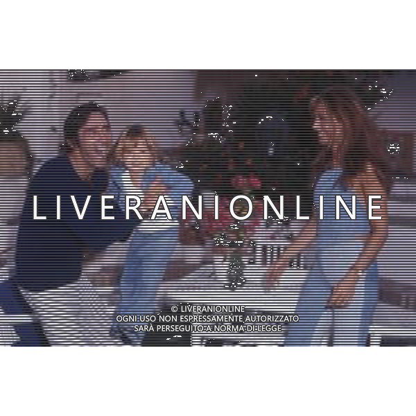 WALTER CHIARI, attore italiano - RETROSPETTIVA Nella foto con il figlio Simone Annicchiarico e la moglie Alida Chelli negli anni \'70 ©Archivio Giovanni Liverani/AG. ALDO LIVERANI SAS