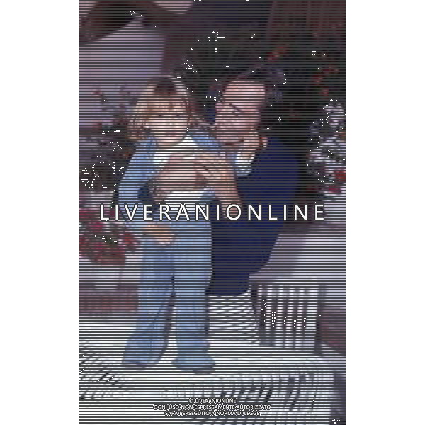 WALTER CHIARI, attore italiano - RETROSPETTIVA Nella foto con il figlio Simone Annicchiarico negli anni \'70 ©Archivio Giovanni Liverani/AG. ALDO LIVERANI SAS