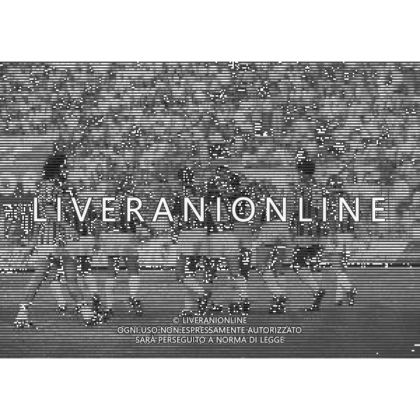 18-06-1989 MILANO CAMPIONATO DI CALCIO SERIE A MILAN ASCOLI 5-1 NELLA FOTO ABBRACCI GIOCATORI MILAN AG ALDO LIVERANI SAS