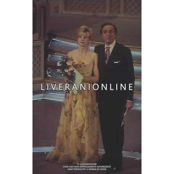 LORELLA CUCCARINI, ballerina e conduttrice italiana. Nella foto al 43mo Festival di Sanremo Febbraio 1993 con Pippo Baudo ©Archivio/AGENZIA ALDO LIVERANI SAS