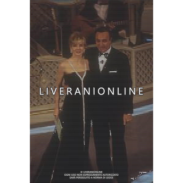 LORELLA CUCCARINI, ballerina e conduttrice italiana. Nella foto al 43mo Festival di Sanremo Febbraio 1993 con Pippo Baudo ©Archivio/AGENZIA ALDO LIVERANI SAS