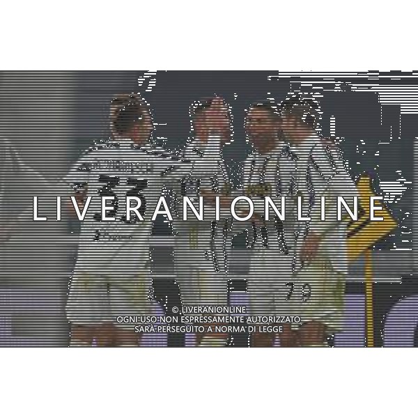 ©Falzone/Agenzia Aldo Liverani Torino 21.11.2020 Stadio Allianz Stadium Juventus vs Cagliari Stagione Sportiva Serie A Tim 2020-2021 Nella foto : ESULTANZA 2 GOL DI CRISTIANO RONALDO ©Falzone / AGENZIA ALDO LIVERANI SAS