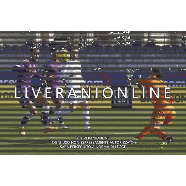 Fiorentina - Benevento Campionato di Calcio Serie A TIM 22/11/2020 nella foto: occasione Pezzella German (acf Fiorentina) ©Claudio Zamagni/Agenzia Aldo Liverani during Italian Serie A soccer match between FIORENTINA and BENEVENTO at Artemio Franchi Stadium on November 22 2020 in Florence. photo credit by Claudio Zamagni/Aldo Liverani Photo Agency/AGENZIA ALDO LIVERANI SAS