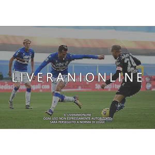 Sampdoria vs Bologna - Italian football Serie A match 2020/2021, 22 November 2020 Luigi Ferraris stadium, Genova, Italy Photo showing: ANTONIO CANDREVA (Sampdoria), Rodrigo Palacio (Bologna) @LM/Danilo Vigo/AGENZIA ALDO LIVERANI SAS