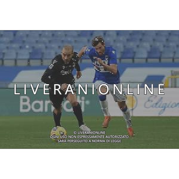 Sampdoria vs Bologna - Italian football Serie A match 2020/2021, 22 November 2020 Luigi Ferraris stadium, Genova, Italy Photo showing: Rodrigo Palacio (Bologna), BARTOSZ BERESZYNSKI (Sampdoria) @LM/Danilo Vigo/AGENZIA ALDO LIVERANI SAS