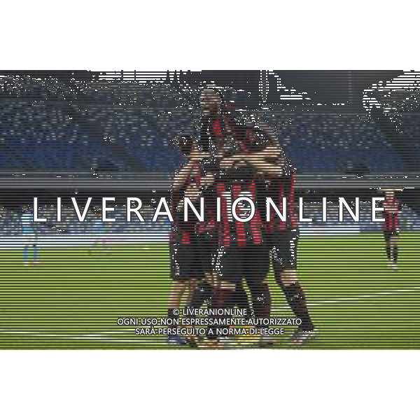 NAPOLI - MILAN CAMPIONATO CALCIO SERIE A TIM 22.11.2020 NELLA FOTO ABBRACCIO ESULTANZA DOPO IL GOL DI ZLATAN IBRAHIMOVC ©MOSCA/AGENZIA ALDO LIVERANI SAS