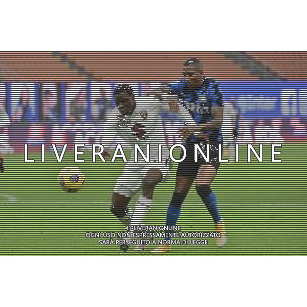 Wilfried Stephane Singo (Torino) SX e Ashley Young (Inter) DX Inter vs Torino Campionato Serie A TIM - 8a giornata Milano 22-11-2020 Stadio Giuseppe Meazza - San Siro foto Roberto Garavaglia/ag.Aldo Liverani sas