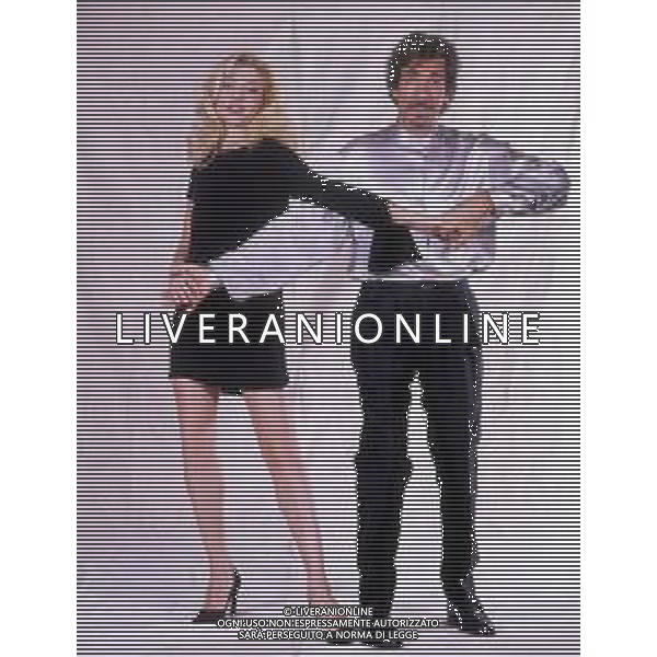 LORELLA CUCCARINI, ballerina e conduttrice italiana. Nella foto PRESENTAZIONE DI PAPERISSIMA 1999 CON MARCO COLUMBRO ©ARCHIVIO/AGENZIA ALDO LIVERANI SAS