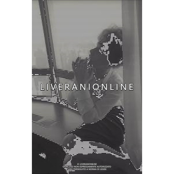 RETROSPETTIVA ORNELLA VANONI CANTANTE NELLA FOTO ORNELLA VANONI A NEW YORK NELL\'ANNO 1963 AG ALDO LIVERANI SAS