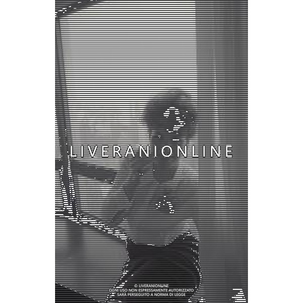 RETROSPETTIVA ORNELLA VANONI CANTANTE NELLA FOTO ORNELLA VANONI A NEW YORK NELL\'ANNO 1963 AG ALDO LIVERANI SAS