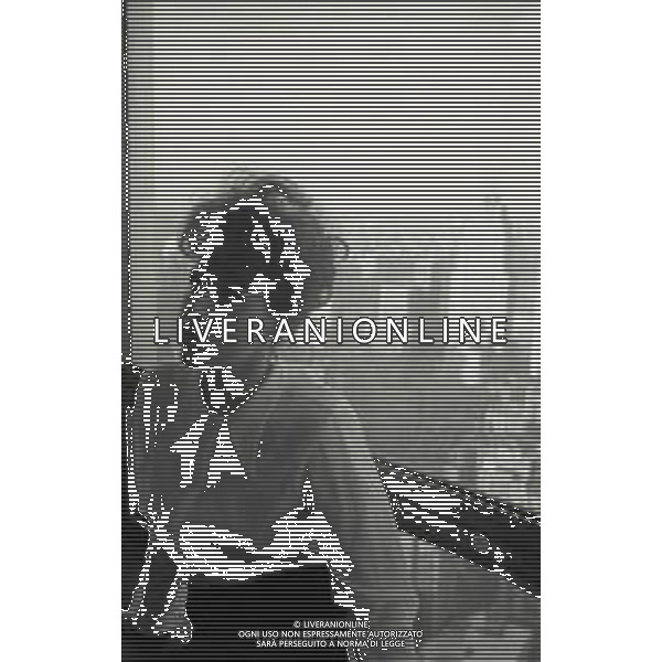 RETROSPETTIVA ORNELLA VANONI CANTANTE NELLA FOTO ORNELLA VANONI A NEW YORK NELL\'ANNO 1963 AG ALDO LIVERANI SAS