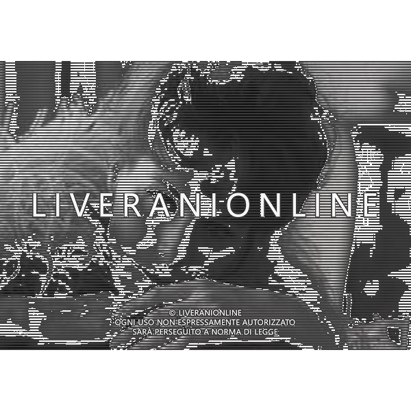 RETROSPETTIVA ORNELLA VANONI CANTANTE NELLA FOTO ORNELLA VANONI A NEW YORK NELL\'ANNO 1963 AG ALDO LIVERANI SAS