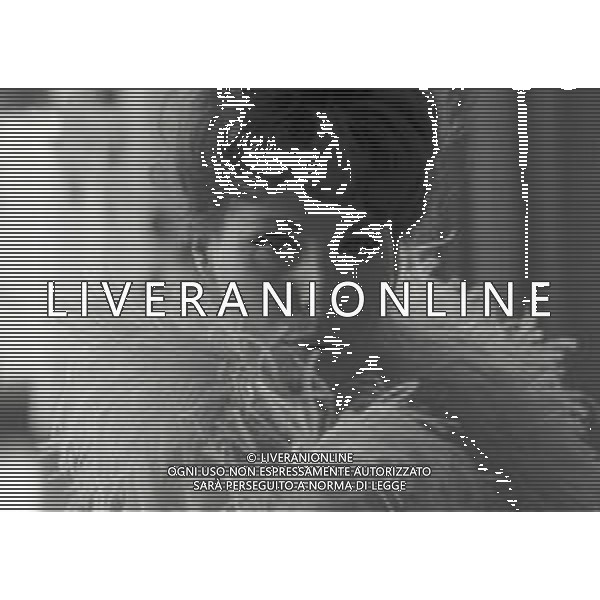 RETROSPETTIVA ORNELLA VANONI CANTANTE NELLA FOTO ORNELLA VANONI A NEW YORK NELL\'ANNO 1963 AG ALDO LIVERANI SAS