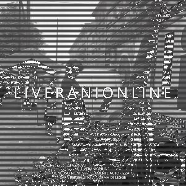 RETROSPETTIVA ORNELLA VANONI CANTANTE NELLA FOTO ORNELLA VANONI A MILANO NELL\'ANNO 1965 AG ALDO LIVERANI SAS