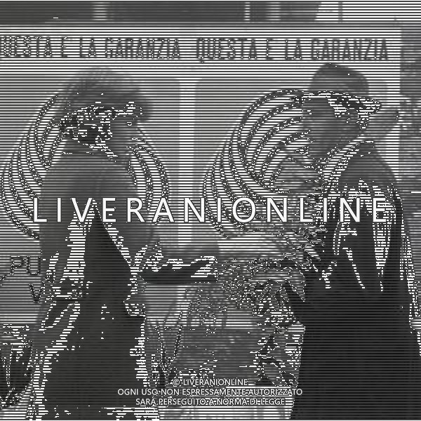 RETROSPETTIVA ORNELLA VANONI CANTANTE NELLA FOTO ORNELLA VANONI A MILANO NELL\'ANNO 1965 AG ALDO LIVERANI SAS