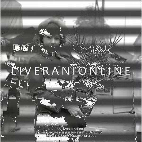 RETROSPETTIVA ORNELLA VANONI CANTANTE NELLA FOTO ORNELLA VANONI A MILANO NELL\'ANNO 1965 AG ALDO LIVERANI SAS