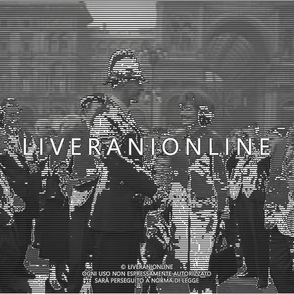 RETROSPETTIVA ORNELLA VANONI CANTANTE NELLA FOTO ORNELLA VANONI A MILANO NELL\'ANNO 1965 AG ALDO LIVERANI SAS