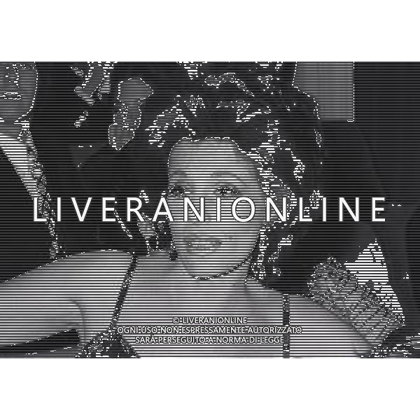RETROSPETTIVA ORNELLA VANONI CANTANTE NELLA FOTO ORNELLA VANONI AL FESTIVAL DI SANREMO NELL\'ANNO 1970 AG ALDO LIVERANI SAS