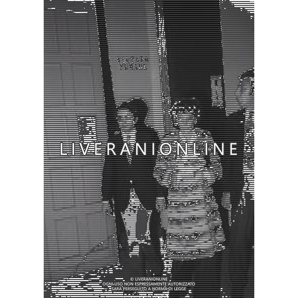 RETROSPETTIVA ORNELLA VANONI CANTANTE NELLA FOTO ORNELLA VANONI NELL\'ANNO 1972 A MILANO AL TEATRO LIRICO AG ALDO LIVERANI SAS 