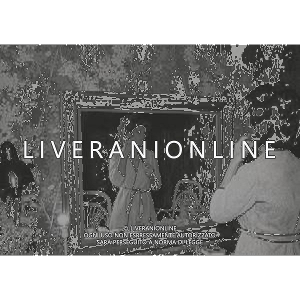 RETROSPETTIVA ORNELLA VANONI CANTANTE NELLA FOTO ORNELLA VANONI NELL\'ANNO 1972 A MILANO AL TEATRO LIRICO AG ALDO LIVERANI SAS 