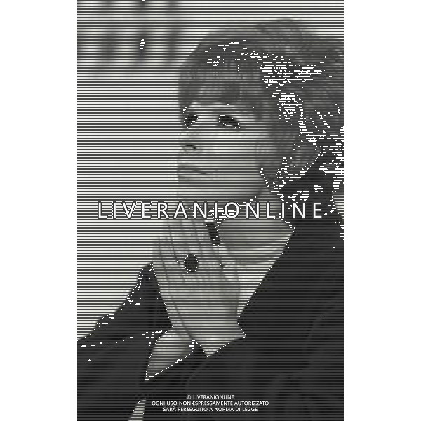 RETROSPETTIVA ORNELLA VANONI CANTANTE NELLA FOTO ORNELLA VANONI A ROMA NELL\'ANNO 1966 AG ALDO LIVERANI SAS