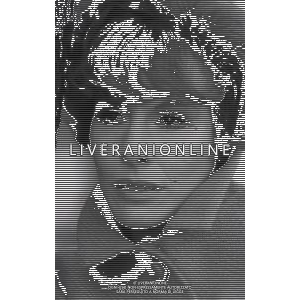 RETROSPETTIVA ORNELLA VANONI CANTANTE NELLA FOTO ORNELLA VANONI A ROMA NELL\'ANNO 1966 AG ALDO LIVERANI SAS